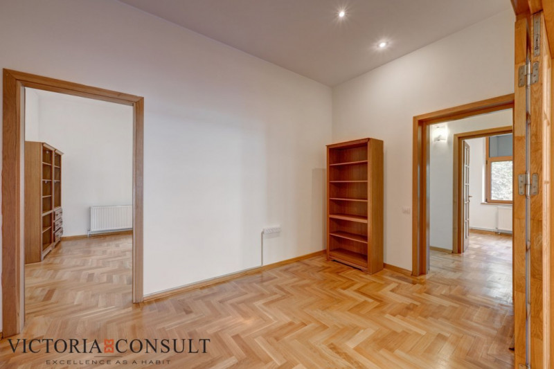 Apartament in Vila Interbelica, Loc Parcare, Comision 0%