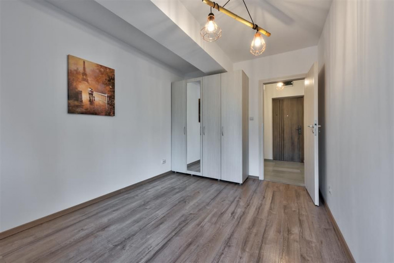 Apartament 3 camere, Strada Arad,  1 Mai - Metrou, 2 locuri de parcare