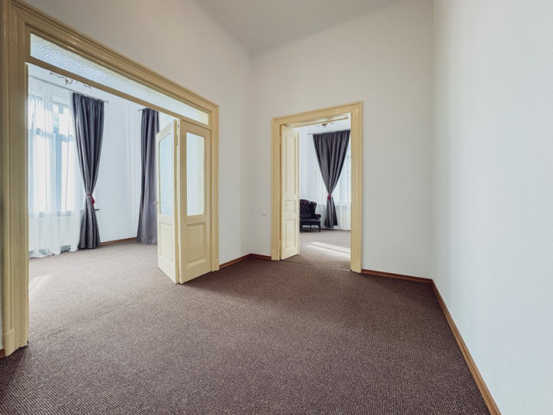 Apartament 4 camere, spațiul de activitate al firmei TALE de langa Parcul Ioanid