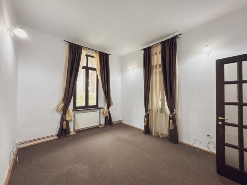 Apartament 5 camere, spațiul de activitate al firmei TALE de langa Parcul Ioanid