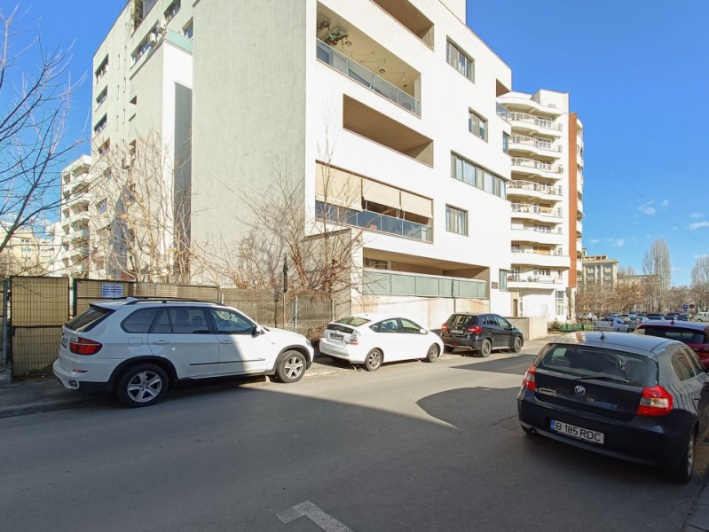 Apartament High Class, Sirenelor